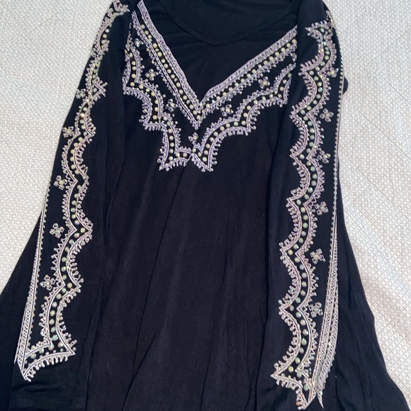 Embellished Black Women's Top medium - Picture 5 of 9